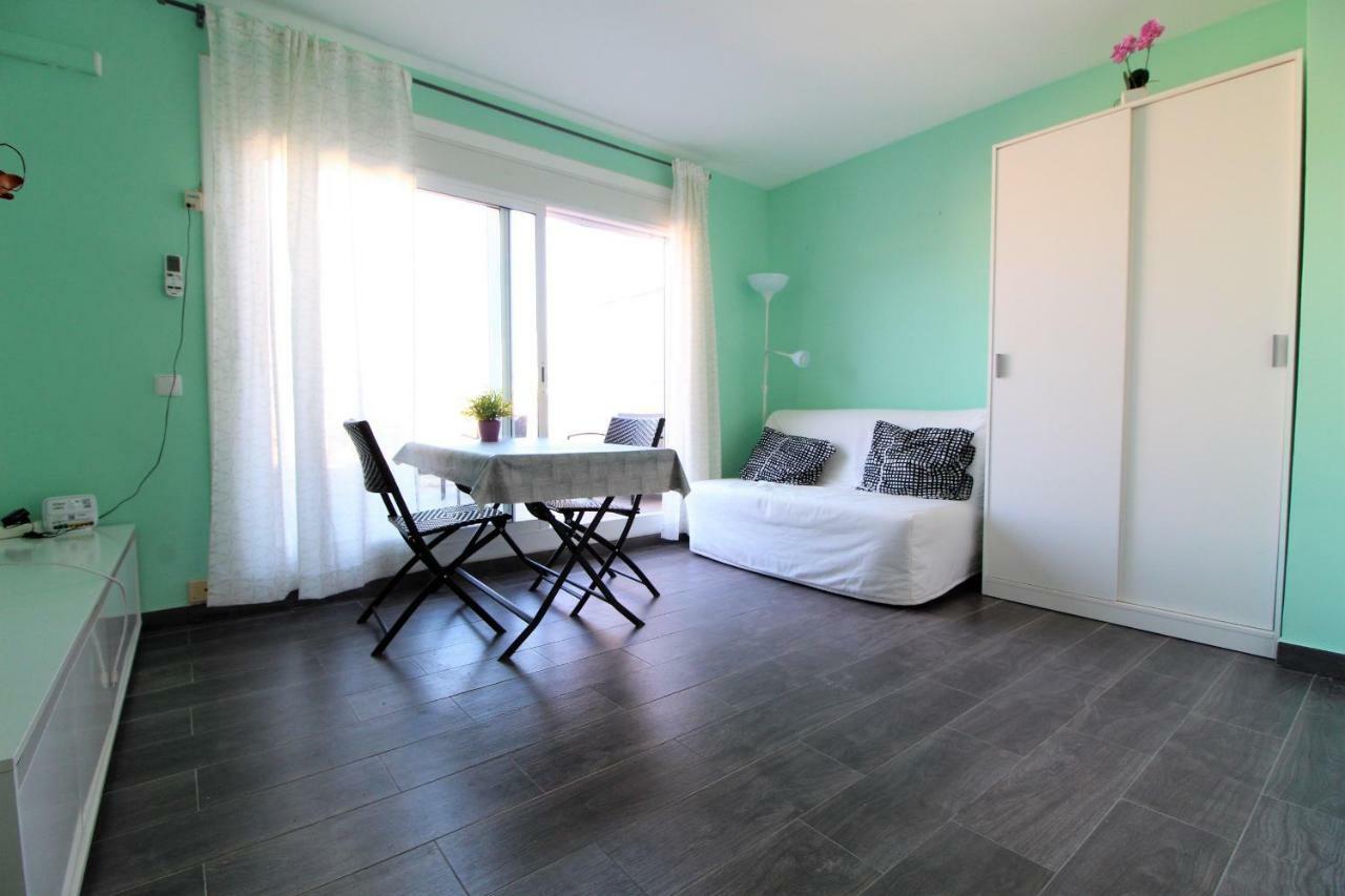 Calella Studio Bagian luar foto