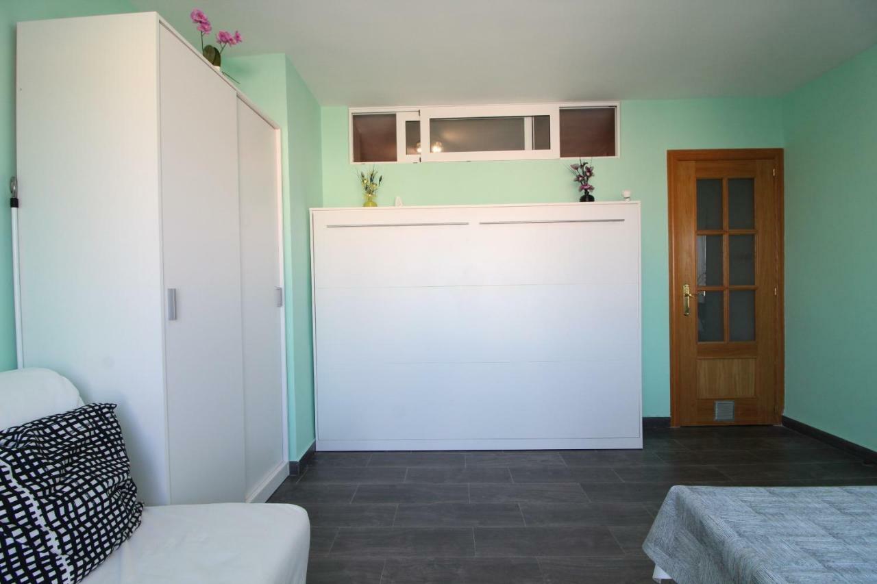 Calella Studio Bagian luar foto